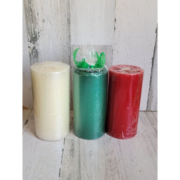 Pillar red white green xmas candle festive color home decor - Picture 1 of 6